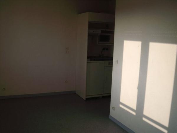 Studio T1 F1 23.2 m² à Elancourt 2 RUE DE BUCAREST 78990 à louer