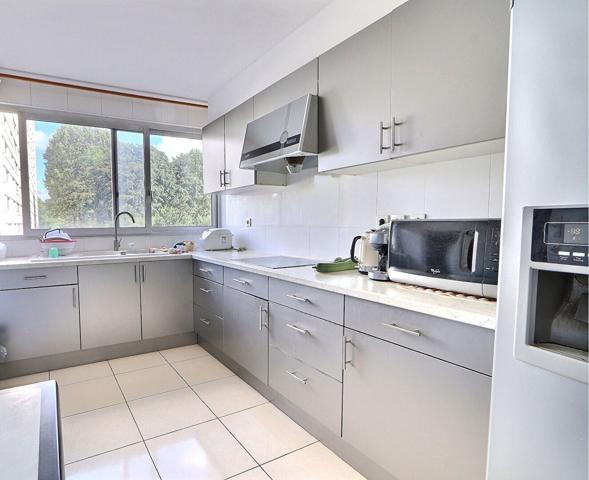 Appartement La Courneuve 5 pièces 104.7 m2