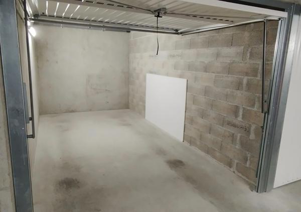 À LOUER - Garage individuel sécurisé - Chazay-d'Azergues