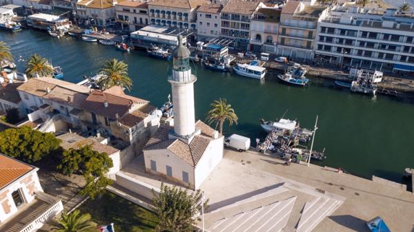 GARD (30) LE GRAU DU ROI (30) à vendre murs et fonds boutique /magasin point de vente terminal de cuisson de 55 m 2.