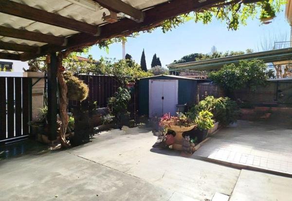 CANET EN ROUSSILLON VILLAGE,  MAISON PLAIN-PIEDS AVEC GARAGE ET JARDIN