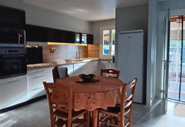 CANET EN ROUSSILLON VILLAGE,  MAISON PLAIN-PIEDS AVEC GARAGE ET JARDIN