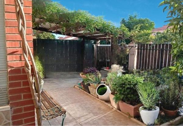 CANET EN ROUSSILLON VILLAGE,  MAISON PLAIN-PIEDS AVEC GARAGE ET JARDIN