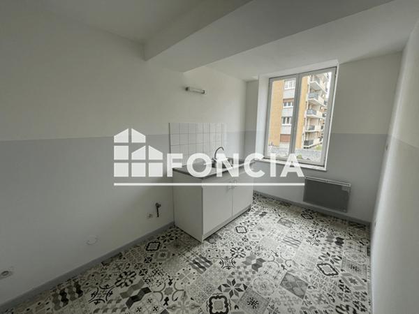 Location Appartement meublé 2 pièces 54.75 m² - 27 AVENUE MARGUERITTE Sedan 08200