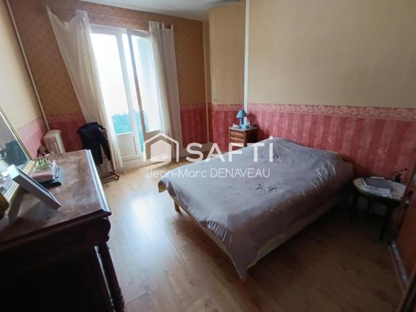 Spacieuse maison de ville centre bourg de Luynes