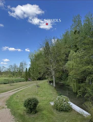Proche Sancerre – Moulin avec dependance piscine et jaccuzi sur 5 hectares au coeur du Berry