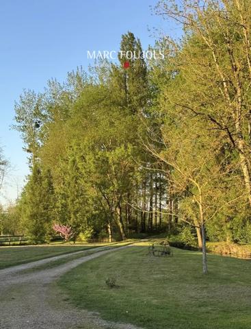 Proche Sancerre – Moulin avec dependance piscine et jaccuzi sur 5 hectares au coeur du Berry