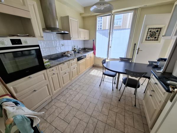 Appartement 5 pièce(s) 3 chambre(s) 129.66 m²
