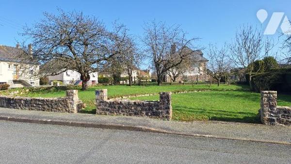 A Vendre, à JUVIGNE (53380), en Mayenne.
Dans lotissement "Le Domaine", une parcelle à viabili...