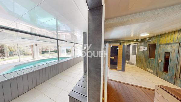 Propriété - 470 m² - 35 ares