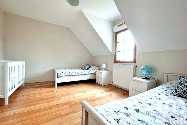 Maison 5 pièces de 145 m² à Sainte-Gemme-Moronval (28500)