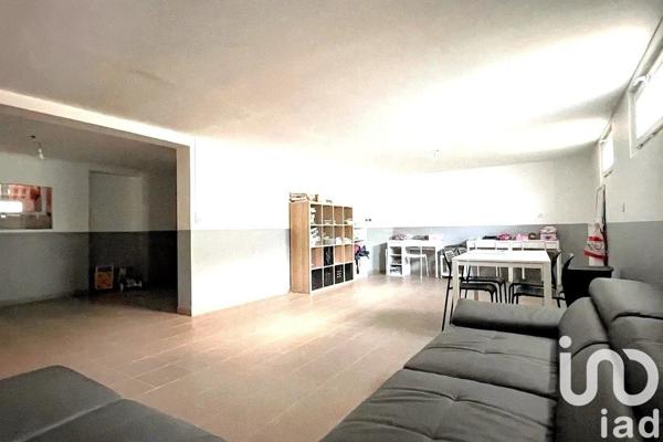 Maison 5 pièces de 145 m² à Sainte-Gemme-Moronval (28500)