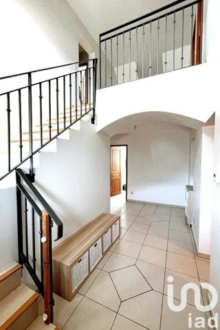 Maison 5 pièces de 145 m² à Sainte-Gemme-Moronval (28500)