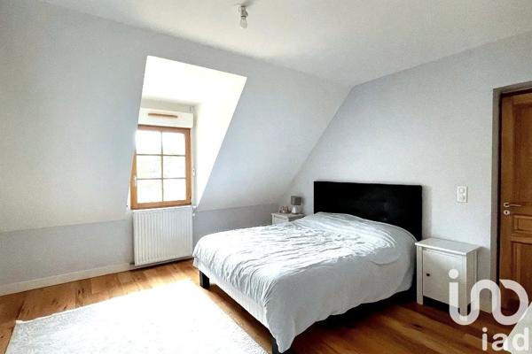 Maison 5 pièces de 145 m² à Sainte-Gemme-Moronval (28500)