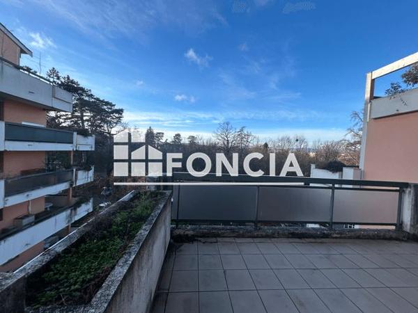 Location Appartement 2 pièces 68.18 m² - 7 RUE DE L'ABBE PAPON Lyon 69005