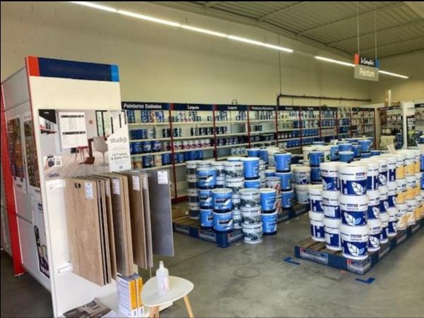 Local Commercial 710m² – Cholet