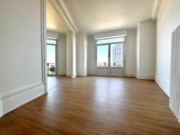 Appartement Haussmanien rénové - 110 m2 - 3 chambres - Centre ville de BELFORT