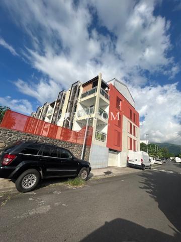 Duplex 3 pièces de 82 m² à La Possession avec varangue et parking