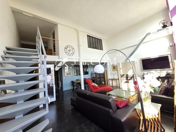 Loft
                                                                                                                                                                                                                                                                                                                        5 pièce(s)                                                                                                                                                                                                          3 chambre(s)                                                                                                                                                                                                          145  m²