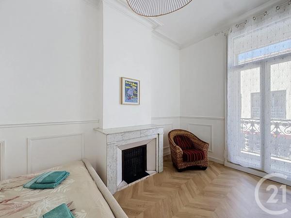 Appartement T4 à vendre  4 pièces - 119 m 2   SETE  - 34