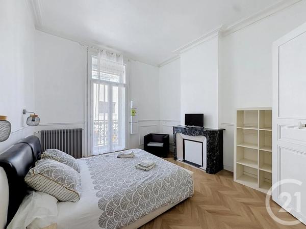 Appartement T4 à vendre  4 pièces - 119 m 2   SETE  - 34