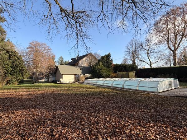 Bien d'exception ! Maison de Maître de 375 m2 sur 90 ares de terrain - Montreux Château