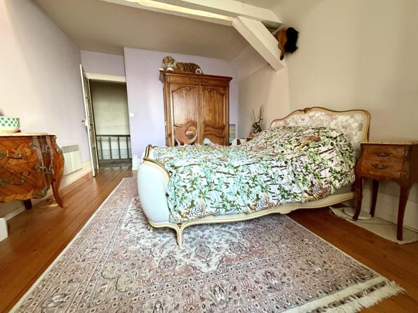 Bien d'exception ! Maison de Maître de 375 m2 sur 90 ares de terrain - Montreux Château