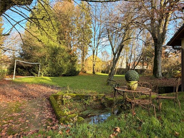 Bien d'exception ! Maison de Maître de 375 m2 sur 90 ares de terrain - Montreux Château