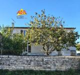 Maison  9 pièce(s)  7 chambre(s)  280.7 m²