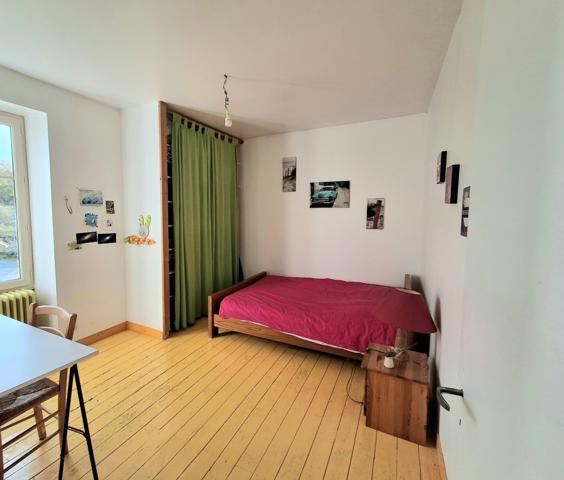 Maison  9 pièce(s)  7 chambre(s)  280.7 m²