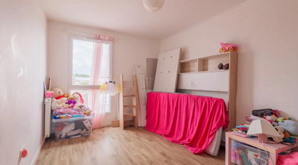 Appartement à vendre T4 pièces LIVRY GARGAN (93)