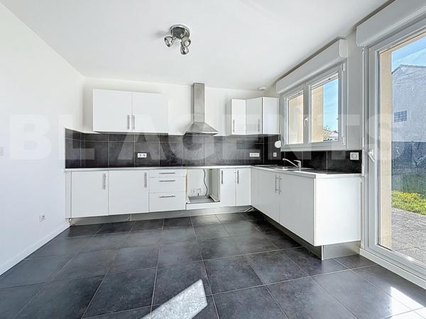 Maison 4 chambres avec jardin et garage 