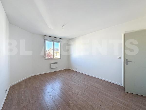 Maison 4 chambres avec jardin et garage 