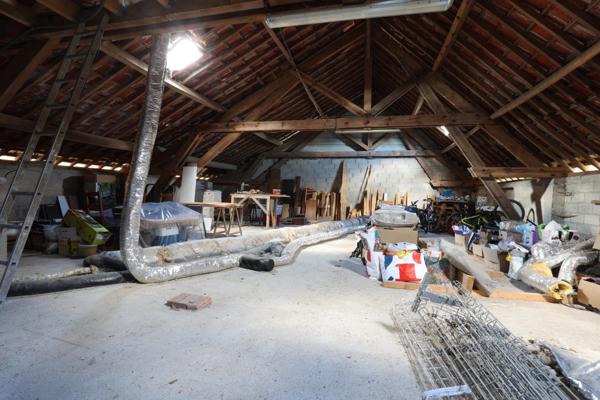 Maison à vendre 3 pièces JANVILLIERS (51) Plain pied, et grand grenier aménageable, garage, jardin et cour.