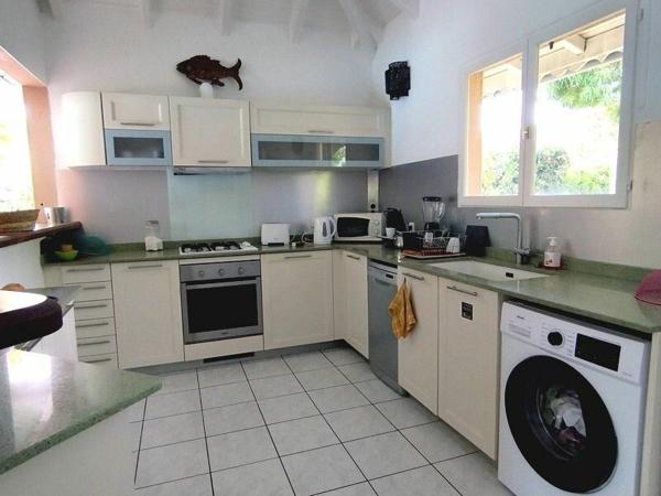 Maison à vendre    5 pièces • 107,66 m2 Saint-François