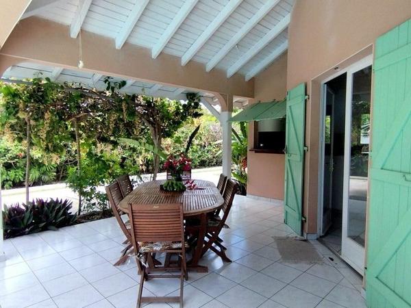 Maison à vendre    5 pièces • 107,66 m2 Saint-François