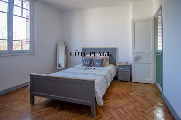 Royan (17200) ROYAN PONTAILLAC VILLA 1930 AU PRIX DE 883 500 € HAI