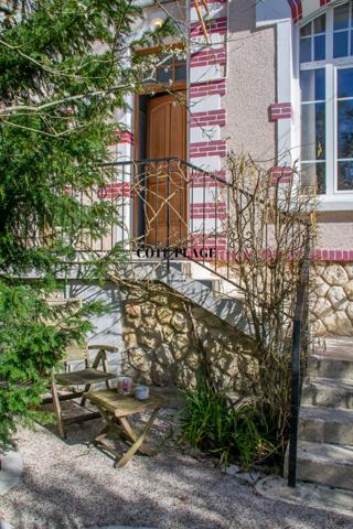 Royan (17200) ROYAN PONTAILLAC VILLA 1930 AU PRIX DE 883 500 € HAI