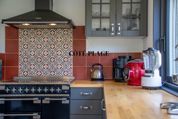 Royan (17200) ROYAN PONTAILLAC VILLA 1930 AU PRIX DE 883 500 € HAI