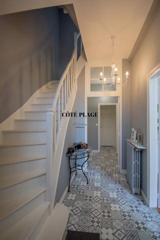 Royan (17200) ROYAN PONTAILLAC VILLA 1930 AU PRIX DE 883 500 € HAI