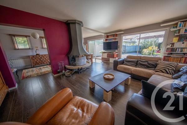 Maison à vendre  7 pièces - 164 m 2   LE HAILLAN  - 33