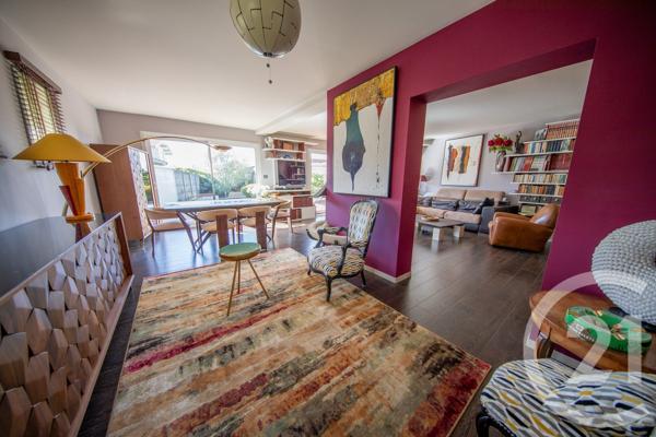 Maison à vendre  7 pièces - 164 m 2   LE HAILLAN  - 33
