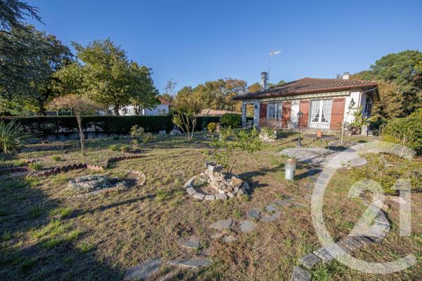Maison à vendre  7 pièces - 164 m 2   LE HAILLAN  - 33