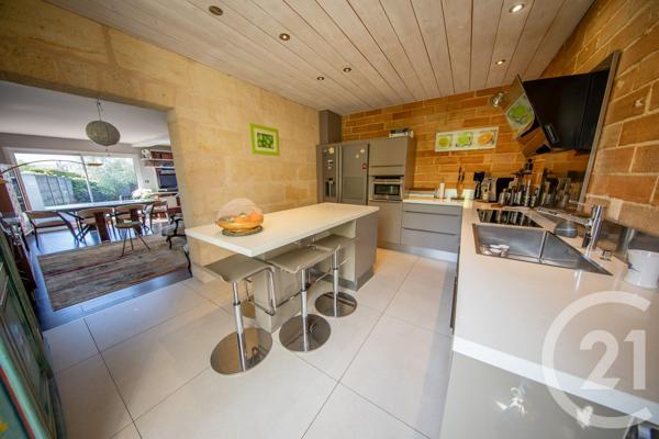 Maison à vendre  7 pièces - 164 m 2   LE HAILLAN  - 33