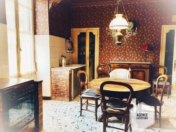 Courthézon (84350) Hôtel particulier de prestige offrant 568 m² de surface totale à Courthézon