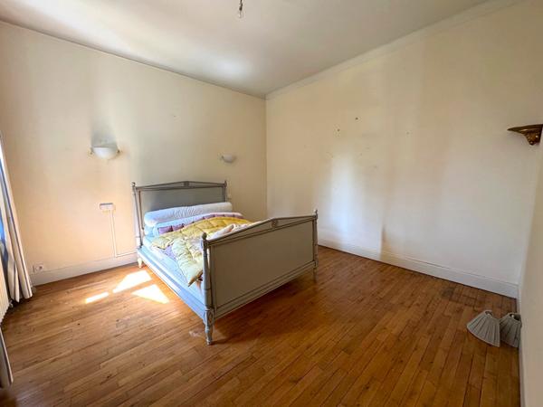 Maison de Maître 8 pièces 325m² avec Piscine / Terrain de tennis / Parc de 25 000m² / L'UNION