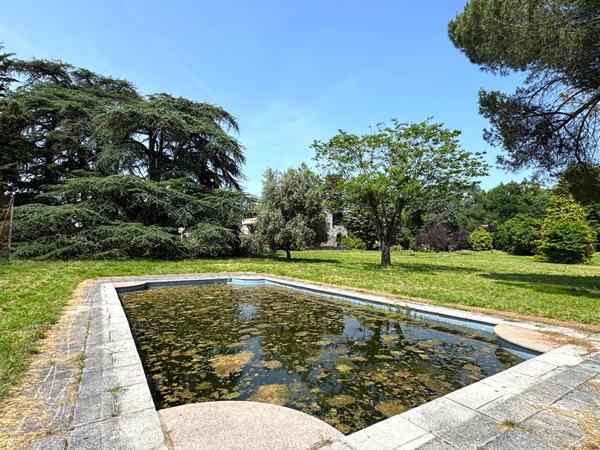 Maison de Maître 8 pièces 325m² avec Piscine / Terrain de tennis / Parc de 25 000m² / L'UNION