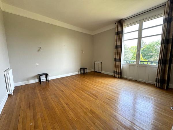 Maison de Maître 8 pièces 325m² avec Piscine / Terrain de tennis / Parc de 25 000m² / L'UNION