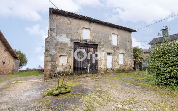 Maison à vendre    2 pièces • 60 m2 Cognac-la-Forêt