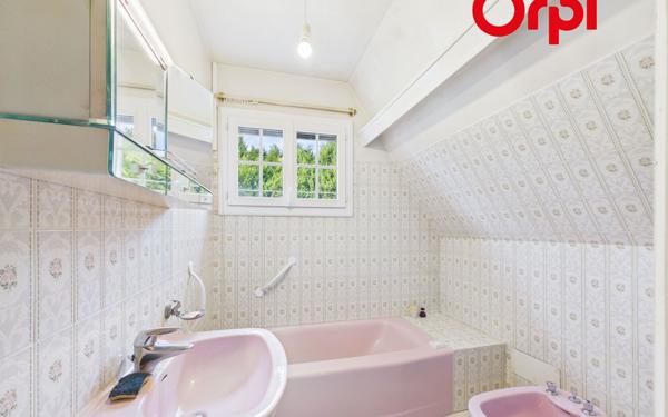 Maison à vendre    5 pièces •  Bernay